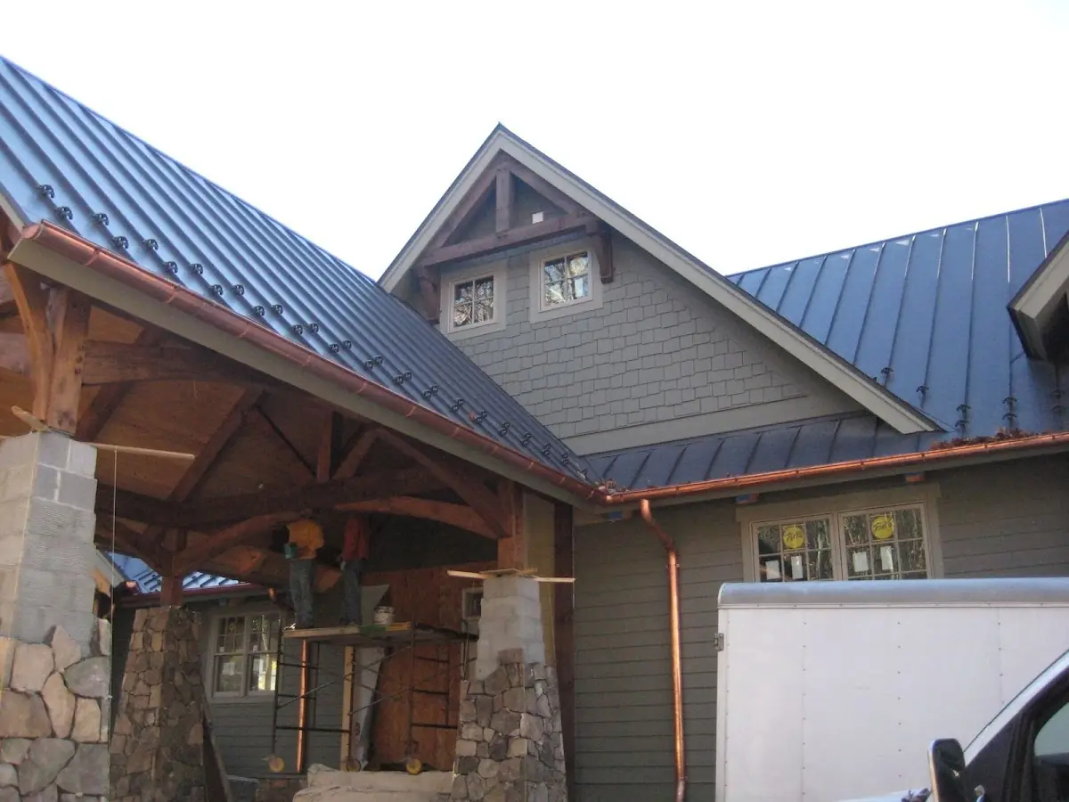 Craftsman Roofing team delivering quality roofing work in Verdugo Woodlands